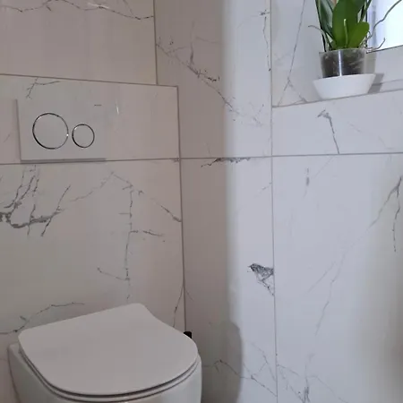 아파트 Downtown Delight *